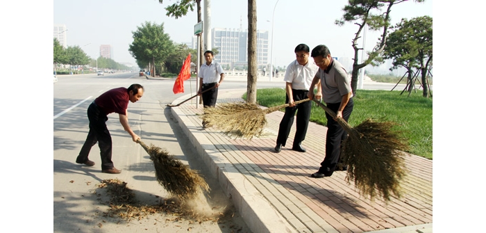 汶上縣開展城鄉(xiāng)“義務(wù)勞動日、文明我先行”環(huán)境衛(wèi)生綜合整治活動