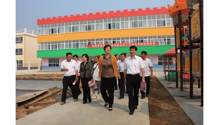 汶上縣人大視察組到部分中小學和幼兒園視察教育工作