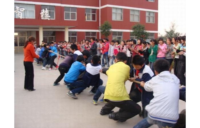 汶上縣寅寺鎮(zhèn)中學(xué)積極開展大課間活動