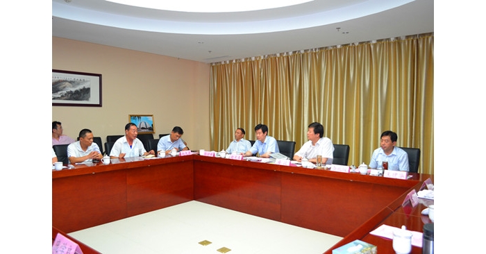 山東省公務(wù)員局局長房波來汶上縣就黨的群眾路線教育實(shí)踐活動(dòng)進(jìn)行蹲點(diǎn)調(diào)研