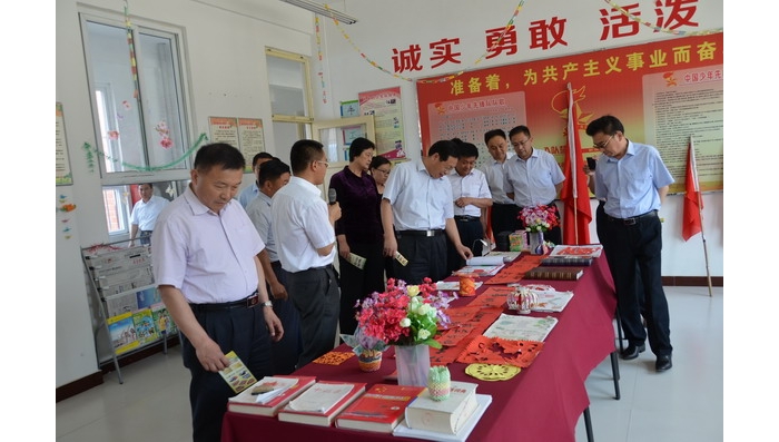 全縣義務(wù)教育均衡發(fā)展現(xiàn)場推進(jìn)暨教育工作會議召開