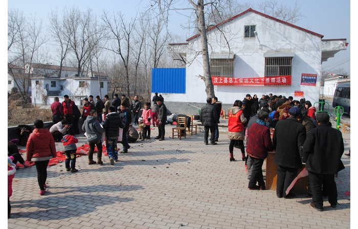 縣總工會(huì)開展送文化進(jìn)基層活動(dòng)