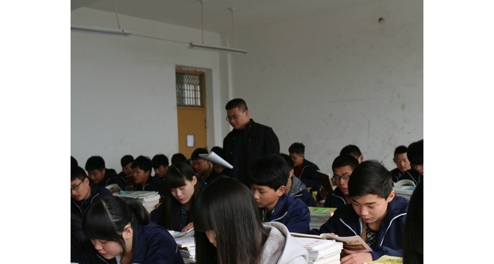 “師德典型在身邊”——汶上縣高級職業(yè)技術學校教師劉安元