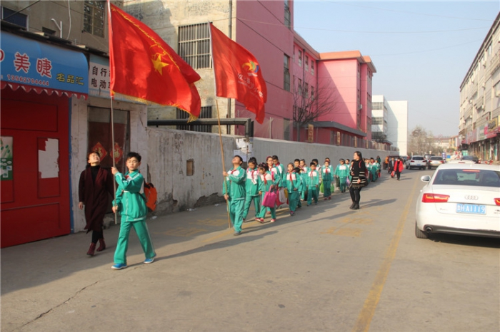 汶上縣“相約中國夢 快樂共成長”城鄉(xiāng)少先隊手拉手結(jié)對活動啟動本文為汶上信息港轉(zhuǎn)載 ...