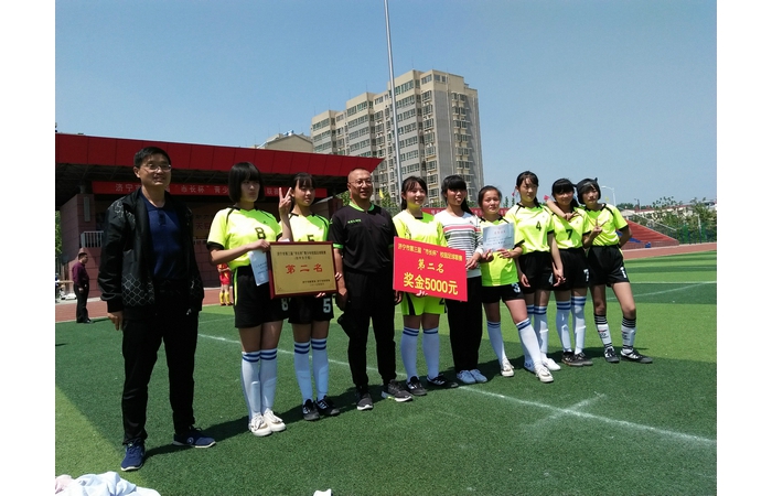 我縣在濟寧市第三屆“市長杯”校園足球比賽中勇創(chuàng)佳績