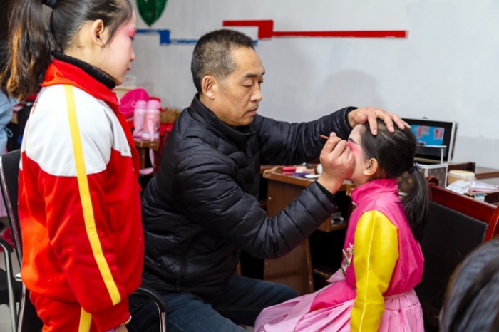 汶上縣梆子劇團(tuán)走進(jìn)第四實(shí)驗(yàn)小學(xué)進(jìn)行藝術(shù)指導(dǎo)