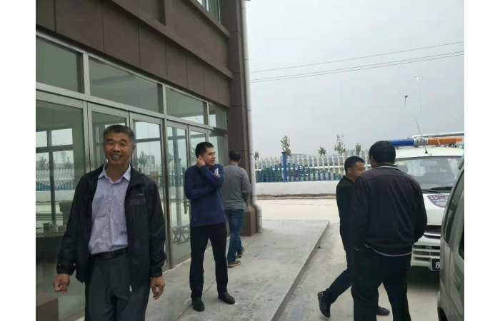 汶上縣人民政府 工作動態(tài) 縣房管局督導(dǎo)公共租賃性住房華城雅居項目建設(shè)情況