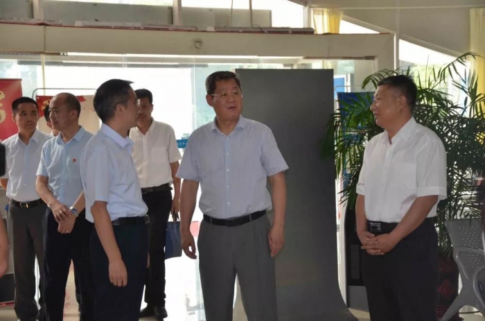 汶上縣人民政府 政務(wù)要聞 省人力資源和社會保障廳副廳長侯復(fù)東來汶調(diào)研