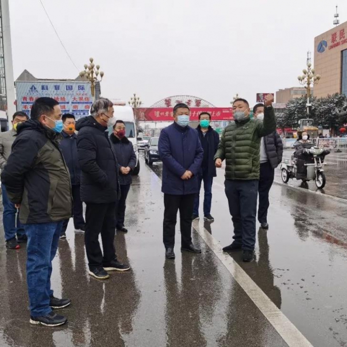 汶上縣人民政府 政務(wù)要聞 李洪文督導(dǎo)城區(qū)道路積雪清除、疫情防控和企業(yè)復(fù)工復(fù)產(chǎn)工作